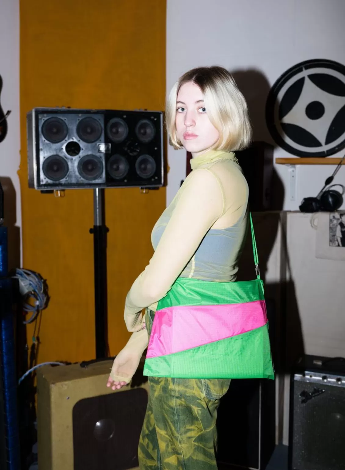 SUSAN BIJL The New Pouch Greenscreen & Fluo Pink Large Fashion