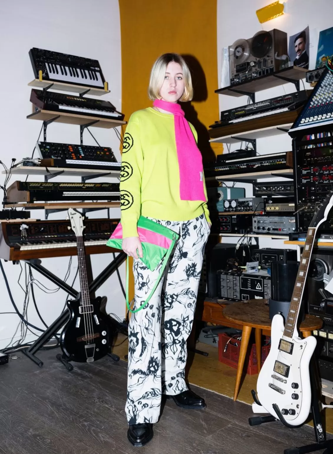 SUSAN BIJL The New Pouch Greenscreen & Fluo Pink Medium Online